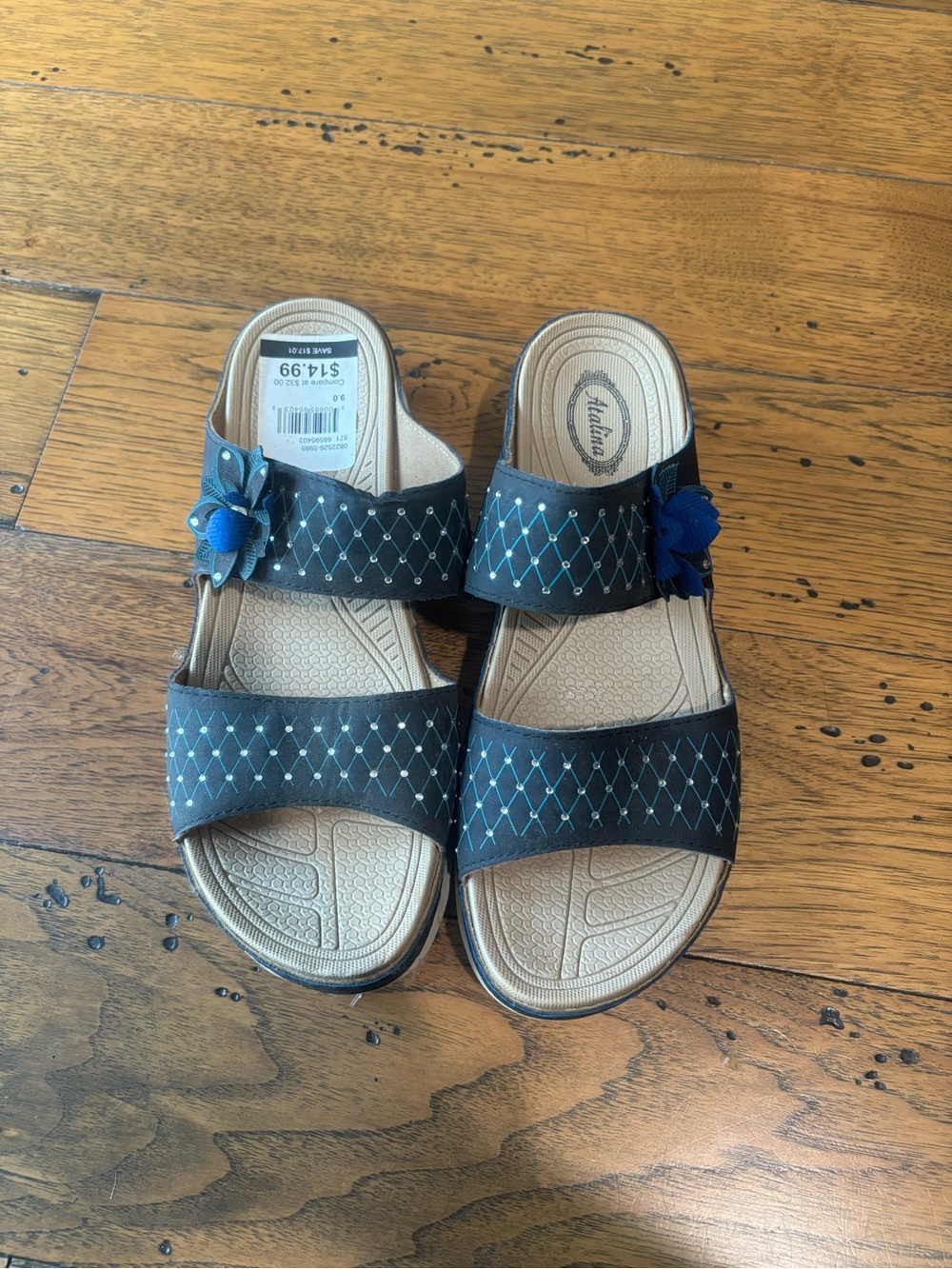 NWT Atalina Women’s Black and Blue Slip-On Sandals with Flower Accent Size 9
